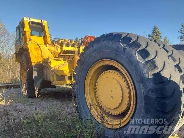 Komatsu 330M Karjeriniai savivarčiai