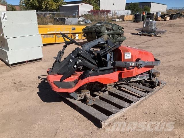 Kubota 3680 Naudoti kompaktiški traktoriai