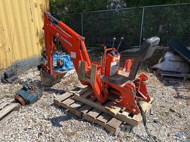 Kubota BH77 Tranšėjų kasimo technika