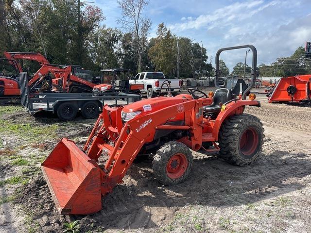 Kubota L3301DT Naudoti kompaktiški traktoriai