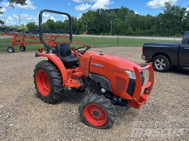 Kubota L3901DT Naudoti kompaktiški traktoriai