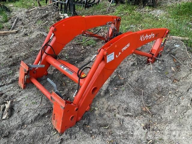 Kubota LA765 Statyba - Kita