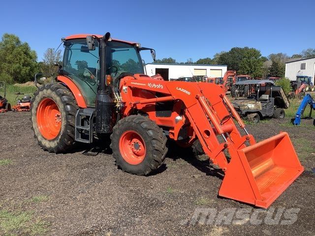 Kubota M6-141 Naudoti kompaktiški traktoriai