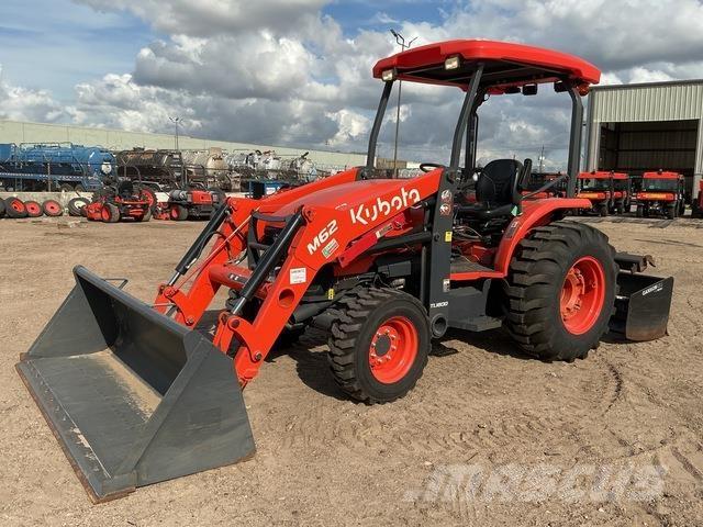 Kubota M62 Frontaliniai krautuvai ir ekskavatoriai