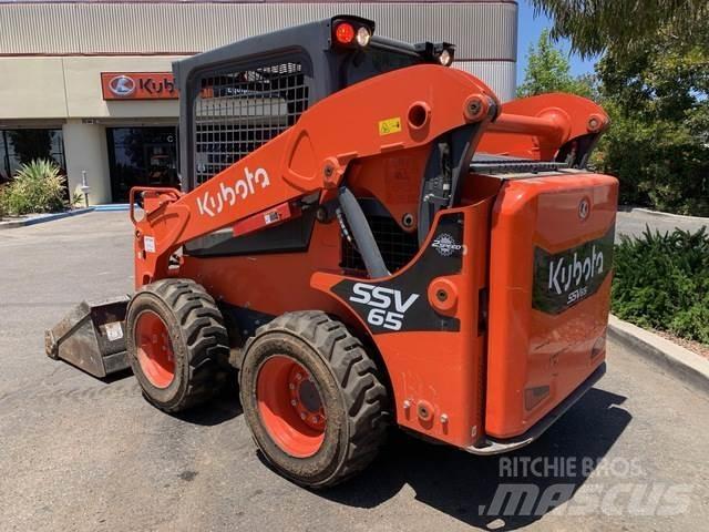 Kubota SSV65P Krautuvai su šoniniu pasukimu