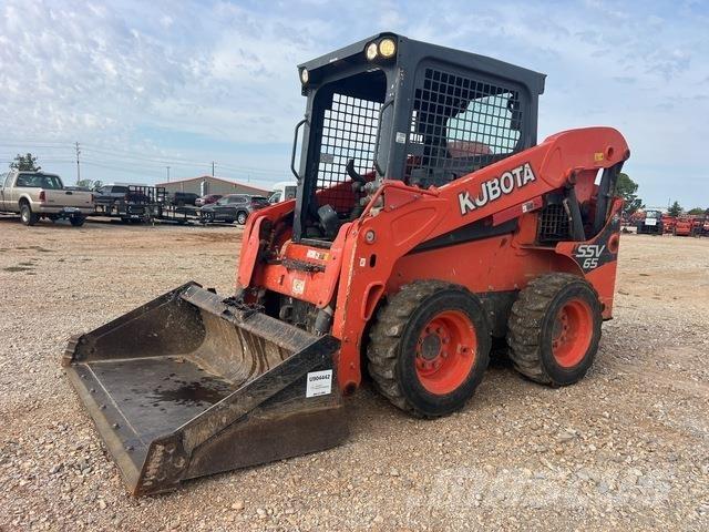 Kubota SSV65P Krautuvai su šoniniu pasukimu