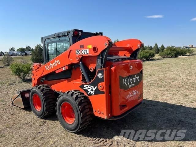Kubota SSV75 Krautuvai su šoniniu pasukimu