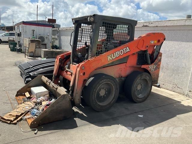 Kubota SSV75 Krautuvai su šoniniu pasukimu