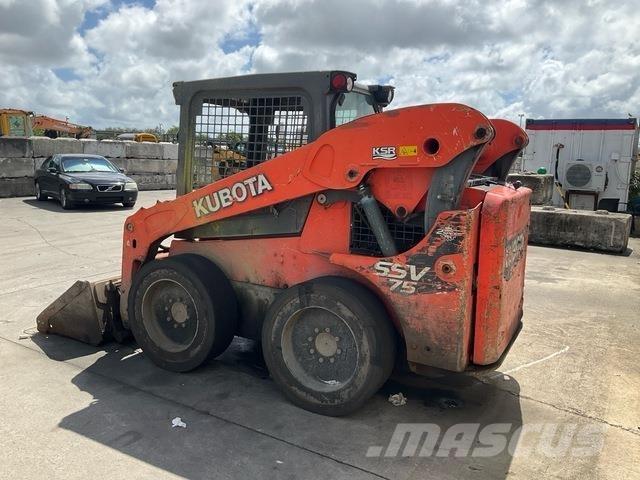 Kubota SSV75 Krautuvai su šoniniu pasukimu