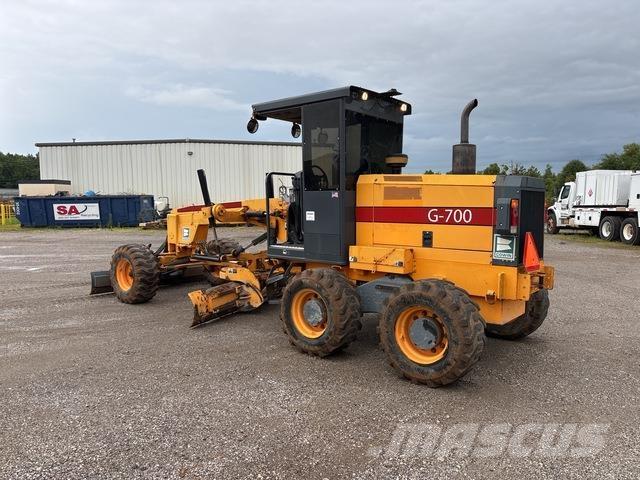 LeeBoy G700 Greideriai