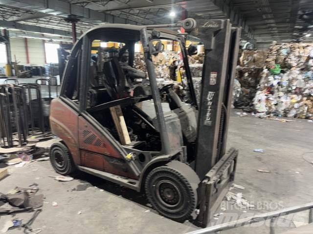 Linde H30T Statyba - Kita