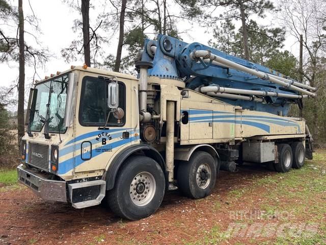Mack 47M Betono siurbliai
