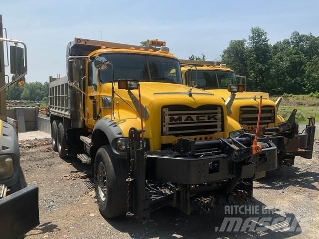 Mack 700 Sniego peiliai ir valytuvai