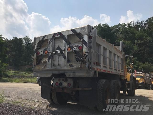 Mack 700 Sniego peiliai ir valytuvai
