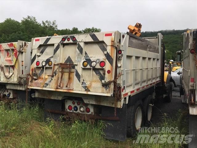 Mack 700 Sniego peiliai ir valytuvai