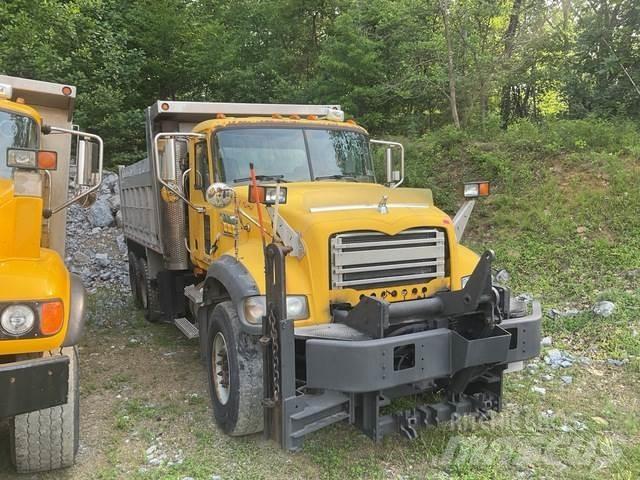 Mack 700 Sniego peiliai ir valytuvai