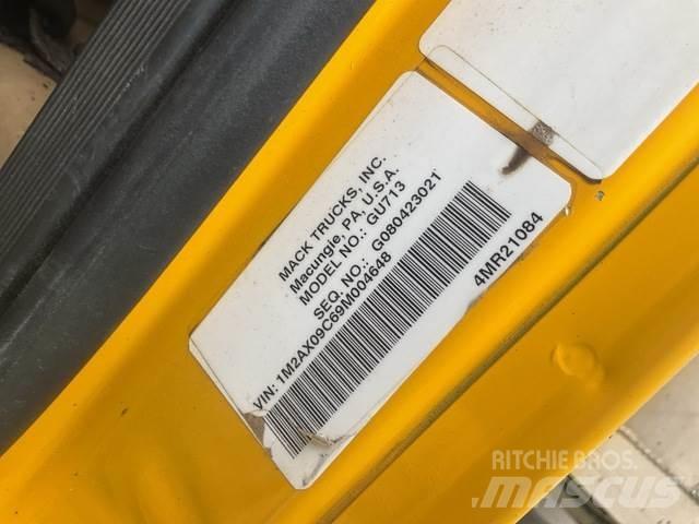 Mack 700 Sniego peiliai ir valytuvai