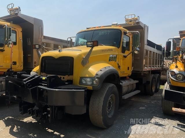 Mack 700 Sniego peiliai ir valytuvai