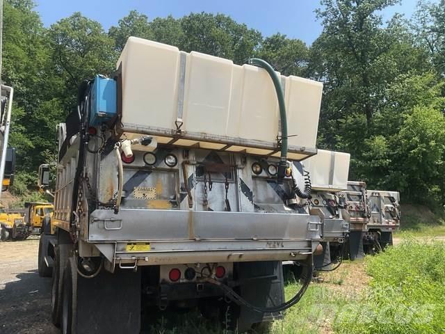 Mack 700 Sniego peiliai ir valytuvai
