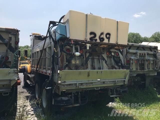 Mack 700 Sniego peiliai ir valytuvai