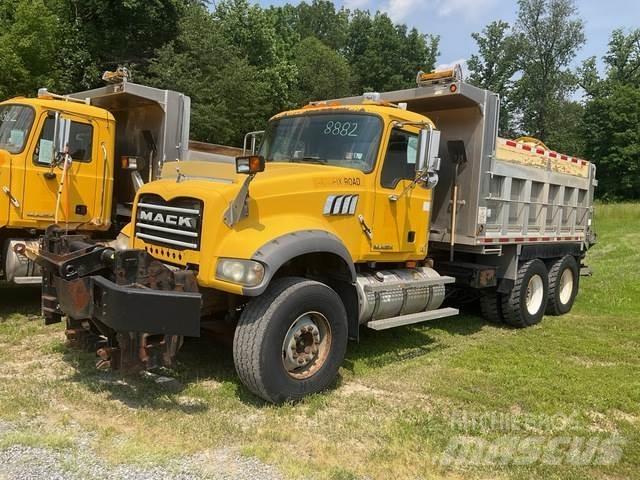 Mack 700 Sniego peiliai ir valytuvai