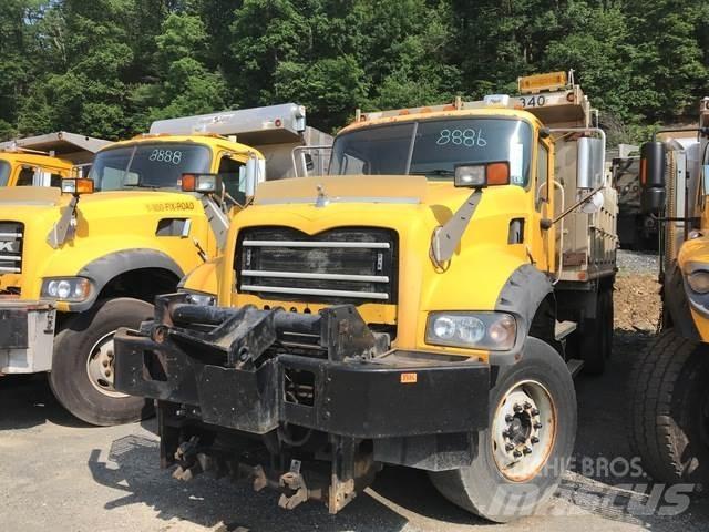 Mack 700 Sniego peiliai ir valytuvai
