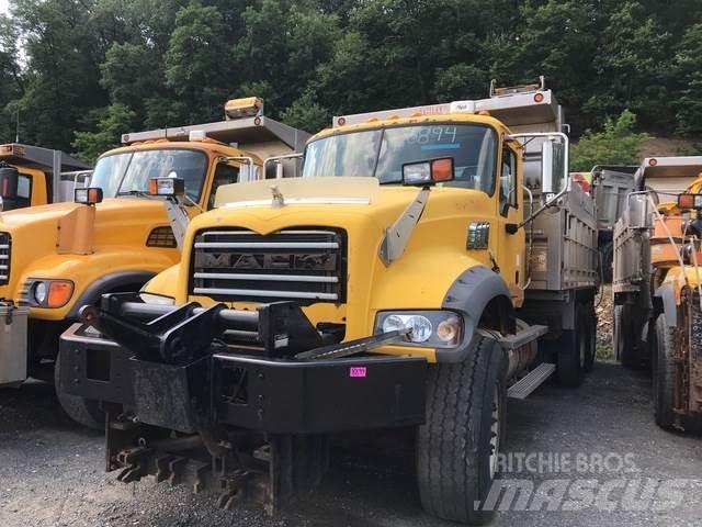 Mack 700 Sniego peiliai ir valytuvai