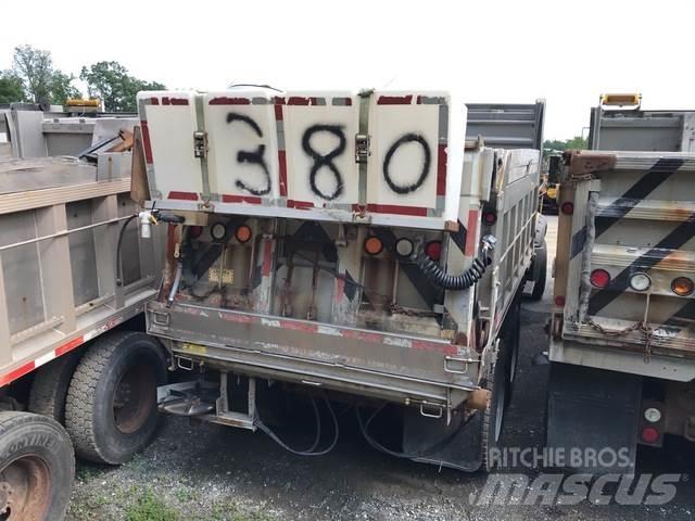 Mack 700 Sniego peiliai ir valytuvai
