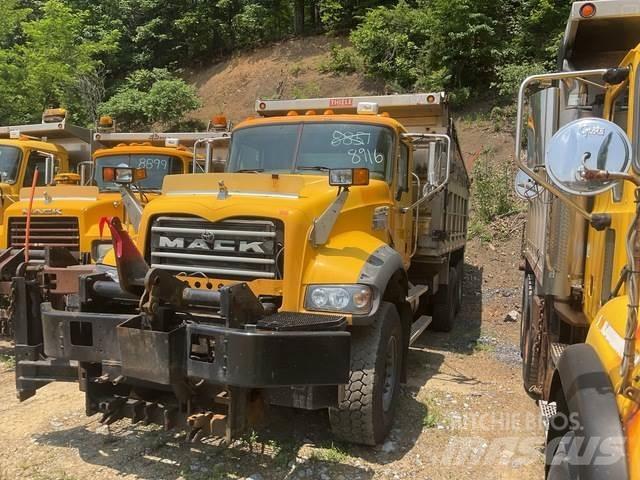 Mack 700 Sniego peiliai ir valytuvai
