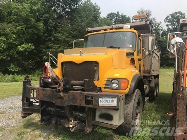 Mack 700 Sniego peiliai ir valytuvai