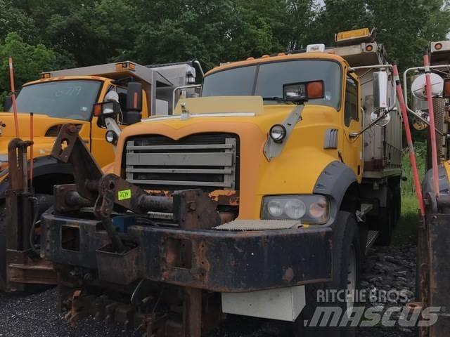 Mack 700 Sniego peiliai ir valytuvai