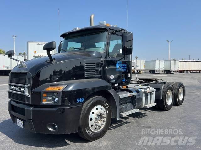 Mack AN64T Naudoti vilkikai