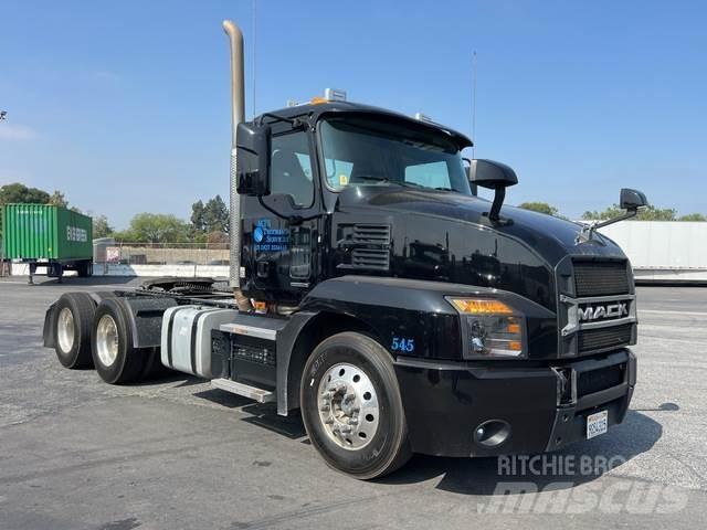 Mack AN64T Naudoti vilkikai