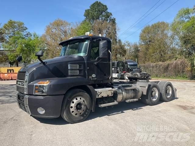 Mack AN64T Naudoti vilkikai