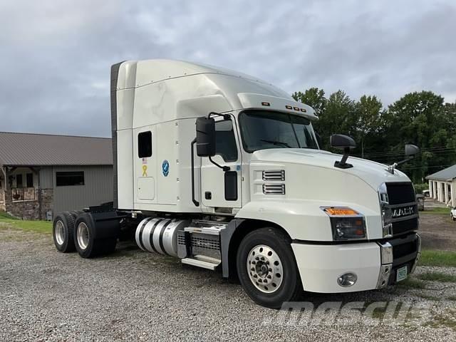 Mack AN64T Naudoti vilkikai