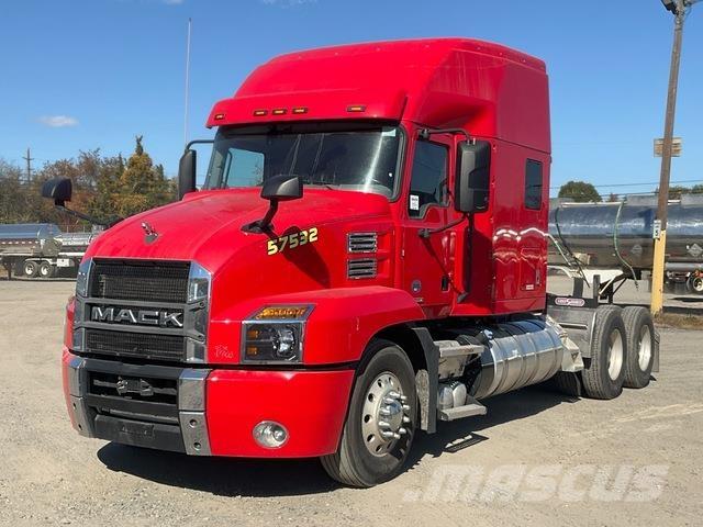 Mack AN64T Naudoti vilkikai