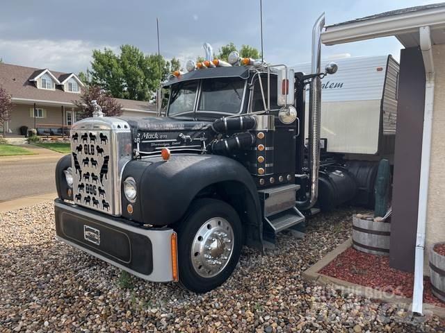 Mack B75 Naudoti vilkikai