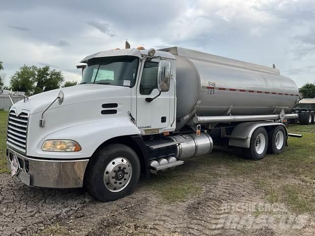 Mack CH613 Automobilinės cisternos