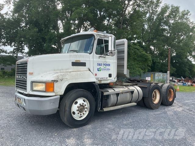 Mack CH613 Naudoti vilkikai