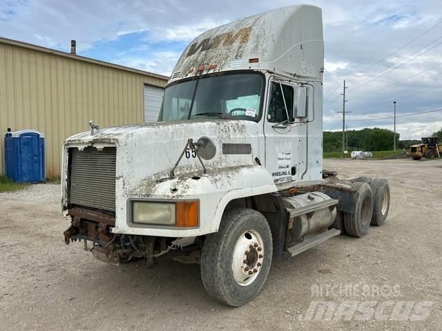 Mack CH613 Naudoti vilkikai