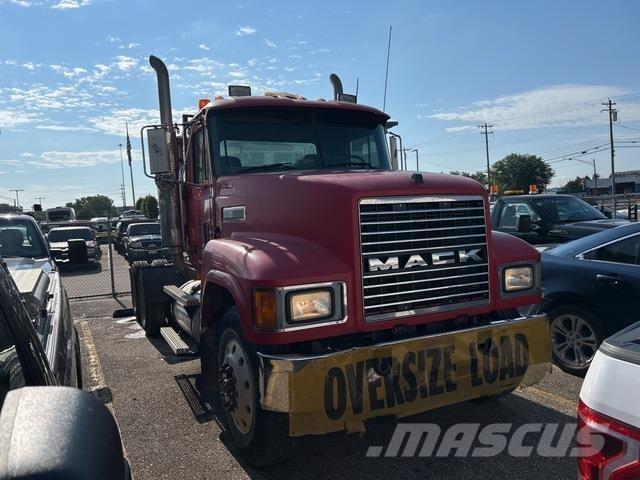 Mack CH613 Naudoti vilkikai