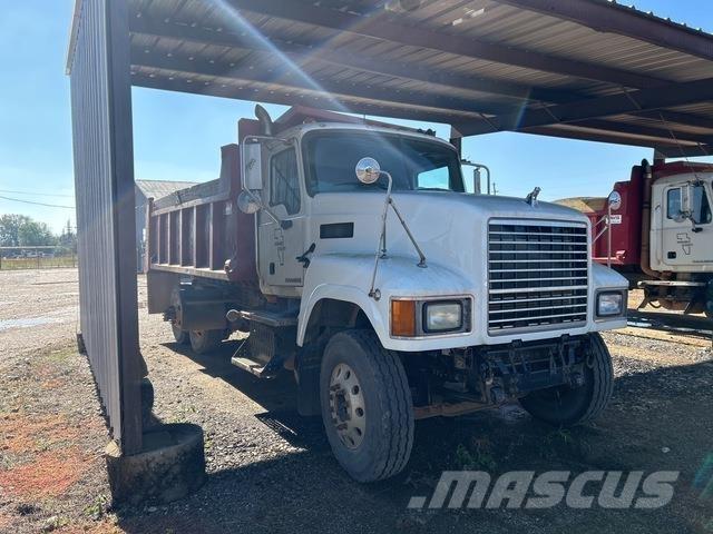 Mack CHU613 Savivarčių priekabų vilkikai