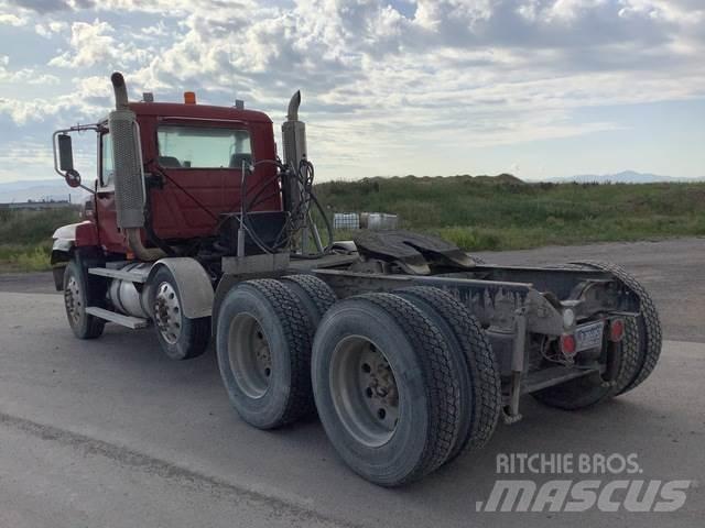 Mack CL733 Naudoti vilkikai