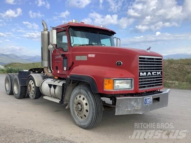 Mack CL733 Naudoti vilkikai