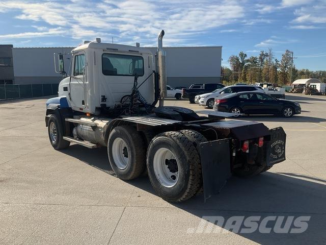 Mack CL753 Naudoti vilkikai
