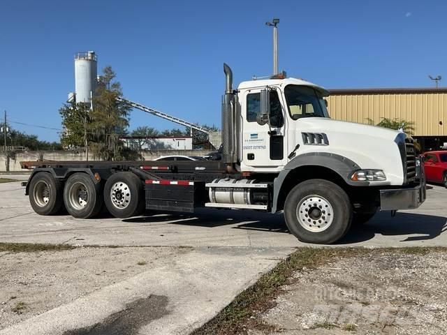 Mack CT713 Savivarčiai