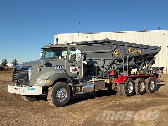Mack CT713 Betono akmens klojimo technika
