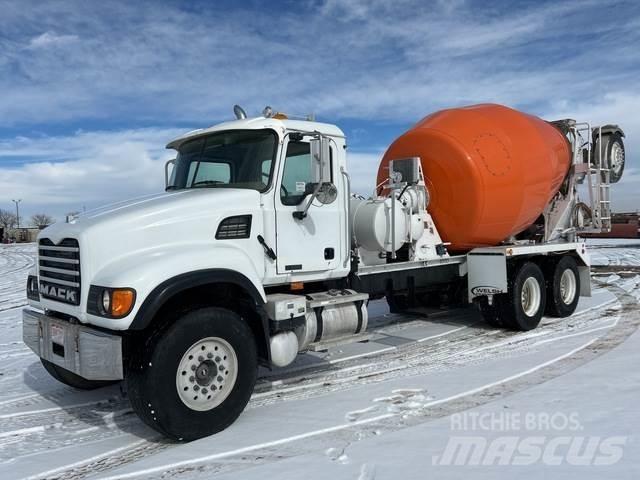 Mack CV513 Kita