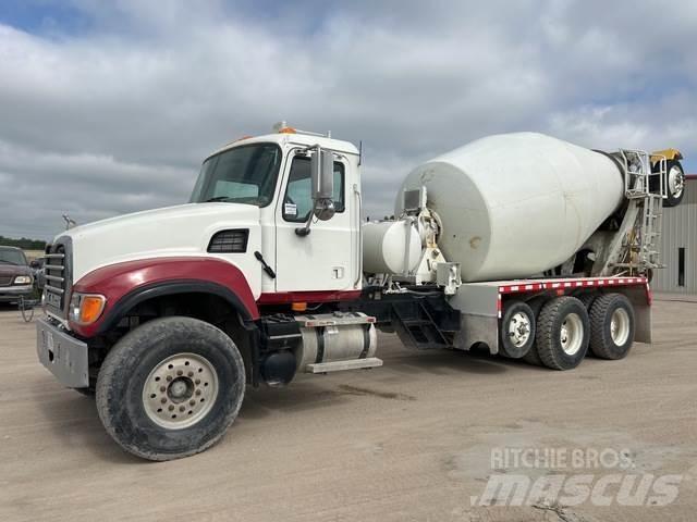 Mack CV513 Kita