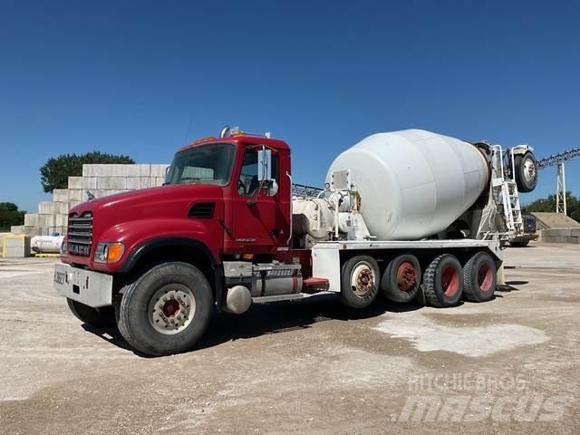 Mack CV513 Kita